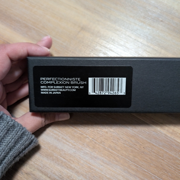 Surratt Perfectionniste Complexion Brush - Picture 3 of 5